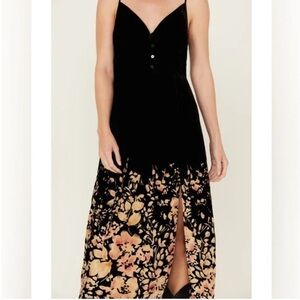 green emerald velvet dress Lily Hanky Hem Midi Dress - Final Sale main image 0